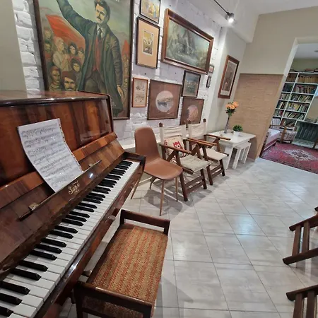La Maison *