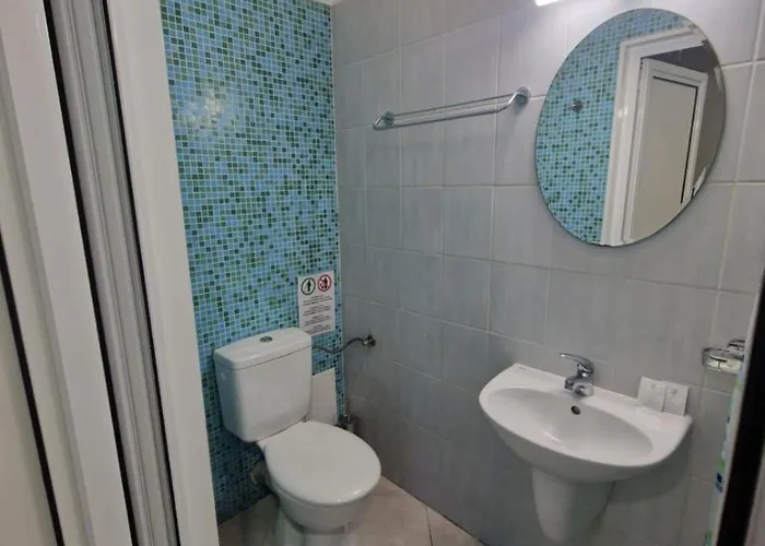 La Maison 旅馆 鲁塞